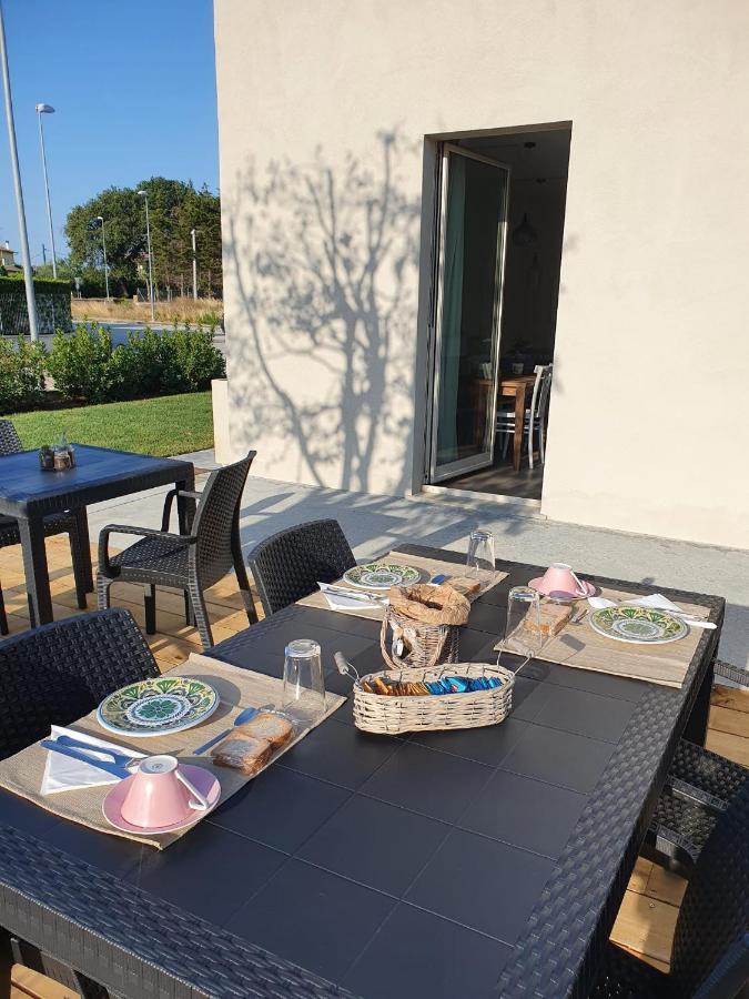 Casa Lunaria B&B 포르토 산텔피디오 외부 사진
